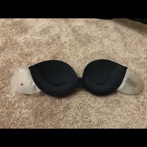 Victoria’s Secret backless strapless bra 32B
